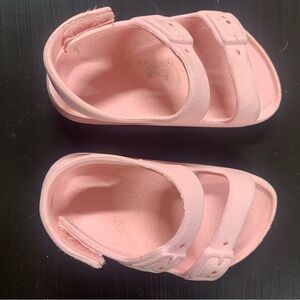 Vibrant Pink Sandals with Cushioned Sole and Adjustable Straps